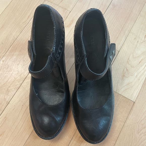 Born women’s black leather shoes 7.5 - Picture 2 of 8